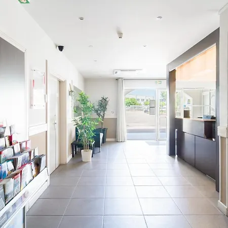 Garden & Aix En Provence - 3*