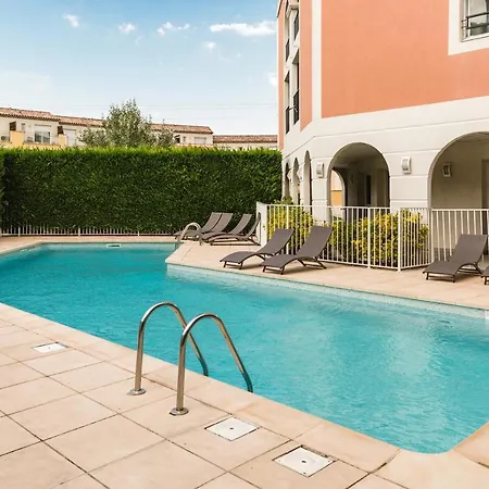 Garden & Aix En Provence - Ξενοδοχείο με διαμερίσματα Rousset (Bouches-du-Rhone)